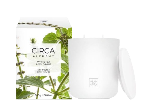 White Tea & Wild Mint 300g Candle Dial up the freshness with a punchy blend of wild mint, zesty bergamot and herbaceous white tea.