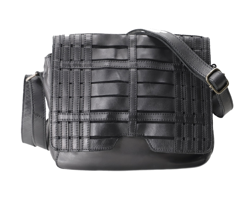 Leila Bag l Black Crossbody bag design Adjustable crossbody strap