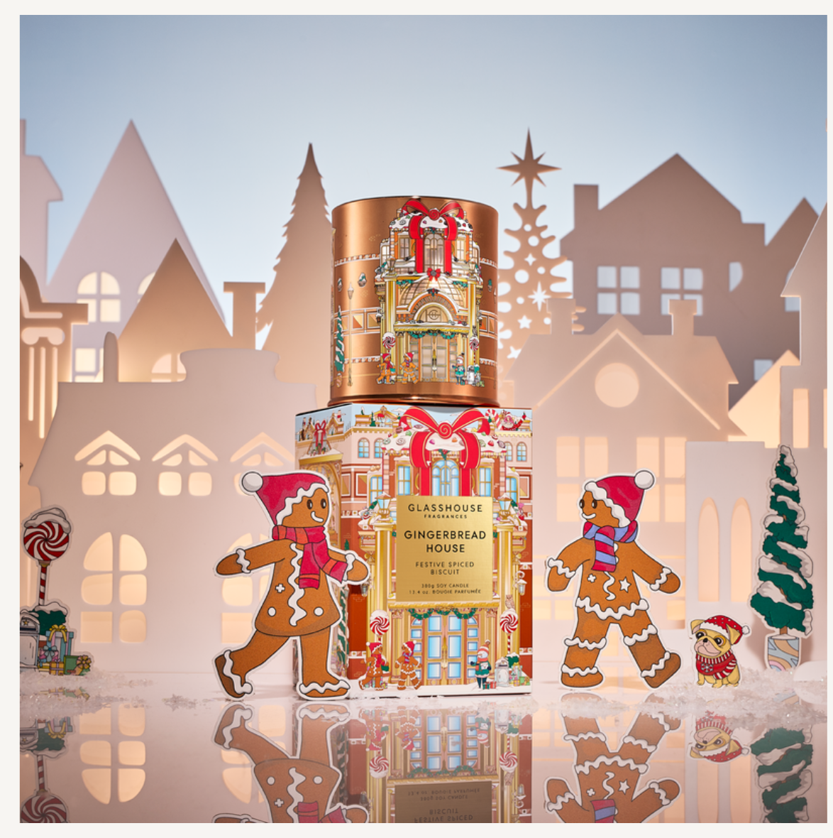 Gingerbread House Candle 380g Smells like Gingerbread dough with Caramel drizzled on top.