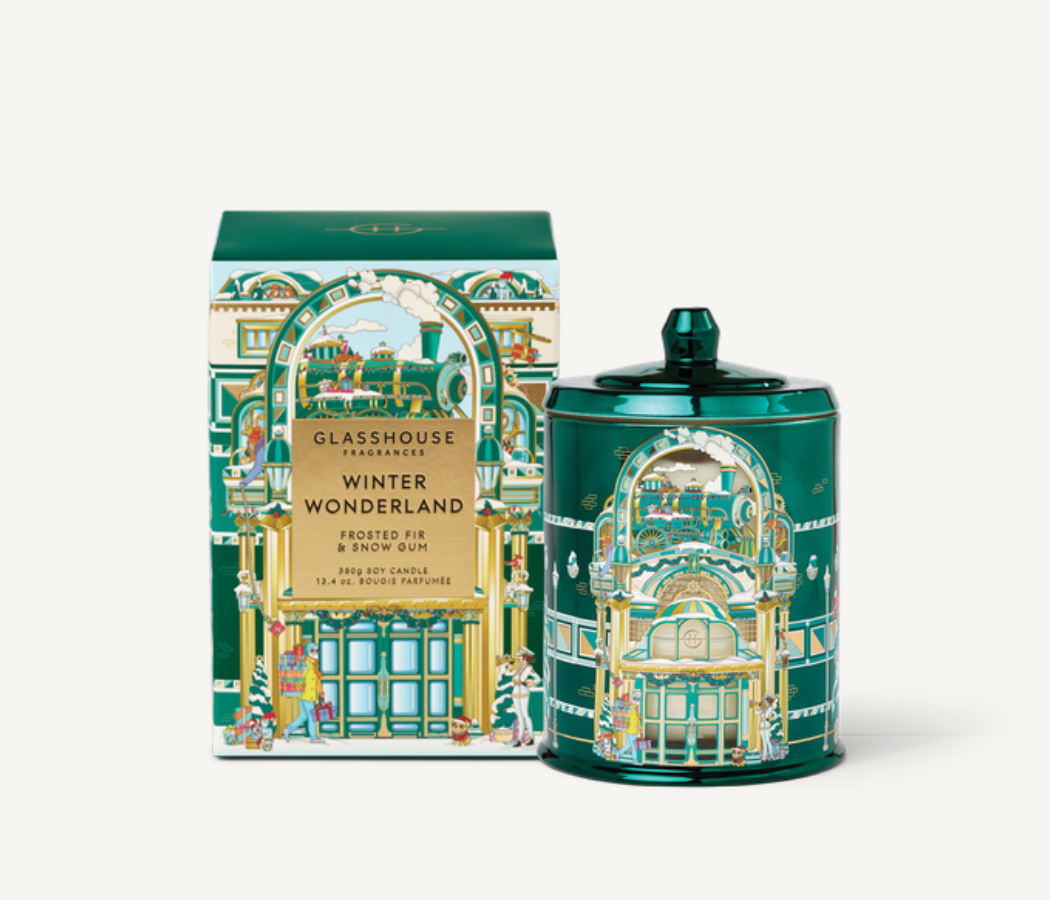 Winter Wonderland Candle 380g A toast to the season! With the sparkling scent of freshly cut Fir and Spruce.