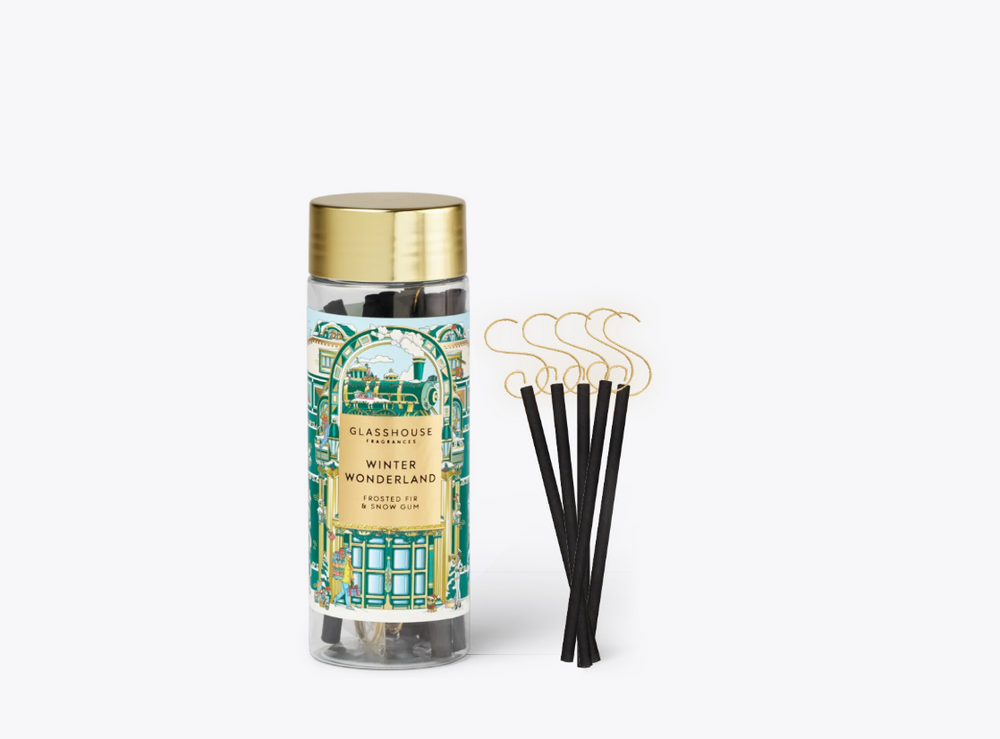 Winter Wonderland Tree Scent Stems A Scent Scene™ format to hang on your tree featuring our much-loved winter scent. Bring your tree to life with the sparkling scent&nbsp;of freshly cut Fir and Spruce.
