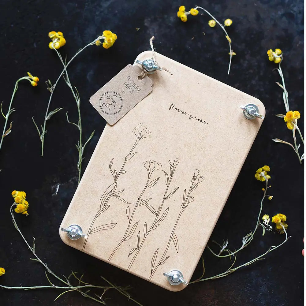 Large 'Billy Buttons' Flower Press Flowers blossom & wither but their beauty can be eternalised.  Sow n’ Sow’s hand-crafted Flower Press allows your flowers, blossoms & flora to be preserved to become works of art.