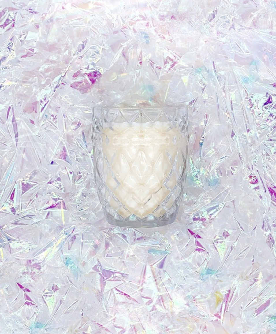 
                  
                    Dawn Candle Dawn is a lovely mix of citrus but with gorgeous fresh top notes of musk, lemon + blackberry.
                  
                