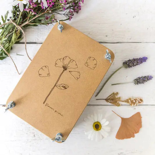 Large 'Poppy' Flower Press Flowers blossom & wither but their beauty can be eternalised.  Sow n’ Sow’s hand-crafted Flower Press allows your flowers, blossoms & flora to be preserved to become works of art.