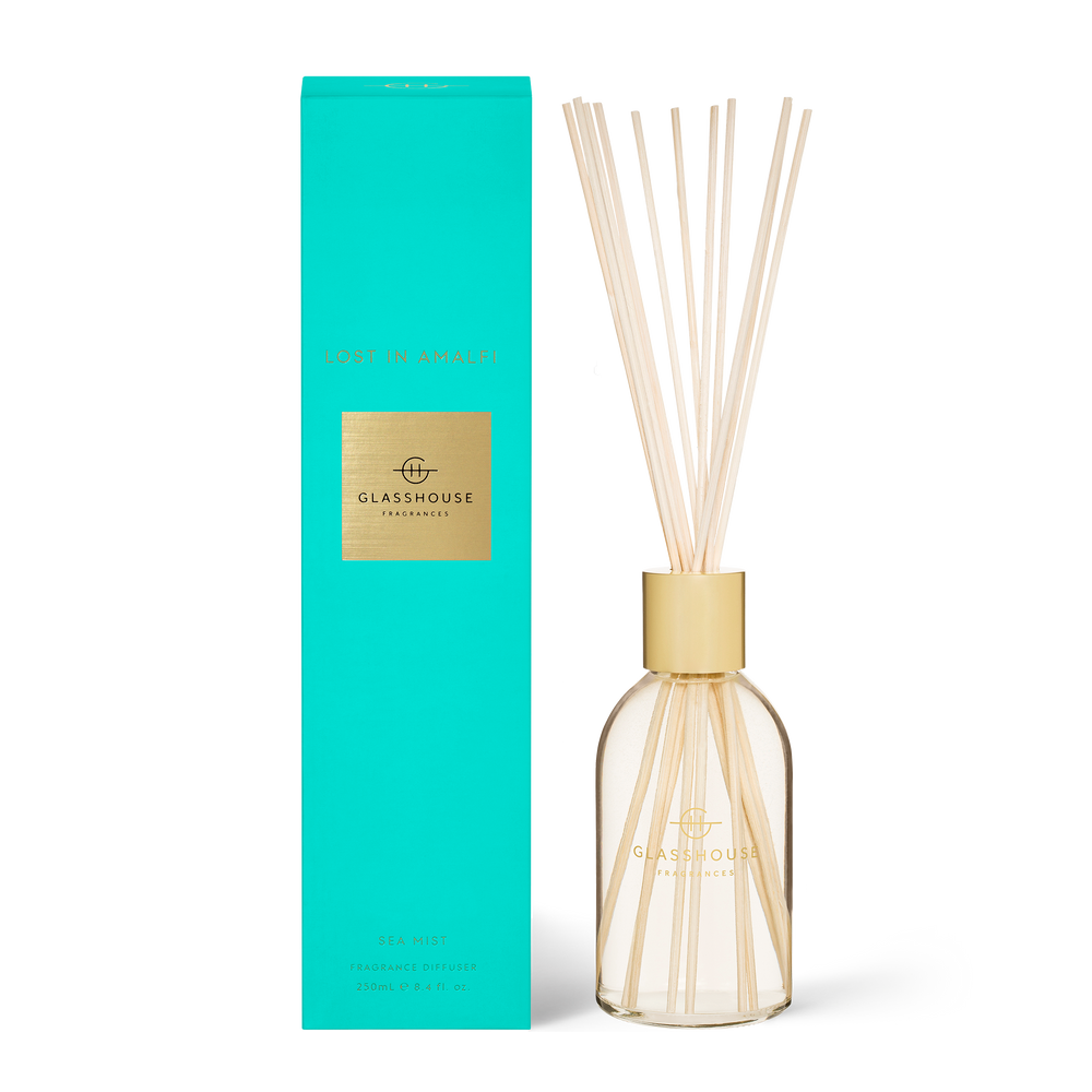 Lost In Amalfi Diffuser Sea Mist  A transcendent everyday luxury, it creates instant ambience. Impressions of crystal clear water and zesty Limoncello come from freesia, lime and moss.
