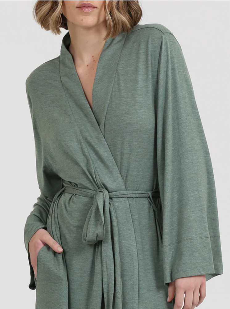 
                  
                    Kate Modal Maxi Robe l Moss Soft and cool Modal feels silky to the touch; you'll want to stay in bed all day. Discover our softest fabric.
                  
                